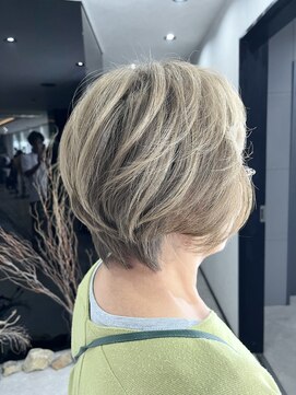 ウィクシー(wixy) ハイトーン 品のある明るめの白髪染め【臼井】