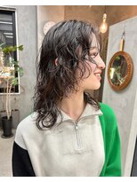 テトヘアー(teto hair)&nbsp;ウルフレイヤーパーマ　くせ毛風スパイラル　ブラウンカラー