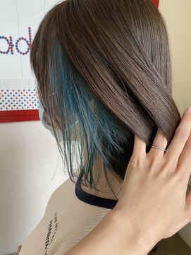 パディントン(Paddington) フラットボブはチラ見せターコイズ インナーがカワイイ♪