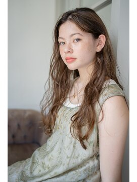 マグノリア オモテサンドウ(MAGNOLiA Omotesando) ルーズなスパイラルで涼しげロング・・・HINATA