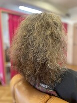 スノウ(snow)&nbsp;ハイライトな白髪ぼかし