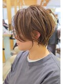 ショートボブ