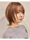 ウルフカット×ミルクティーカラー