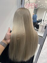 ミニョン(mignon)&nbsp;ホワイトブロンド/イメチェン/美髪