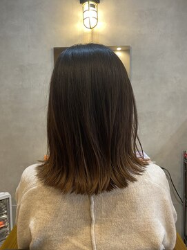 ヘア チョコレート (Hair Chocolate) 肩ではねる長めのボブ