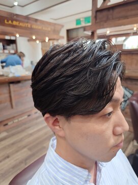 ラボーテイサミヘアーイースト(La.beaut'e ISAMI HAIR EAST) スペインカール/フェザーパーマ/スパイキーショート