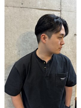 ファム(FAM) 刈り上げ ニュアンスパーマ センターパート 中目黒 代官山