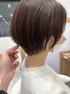 アドラーブル ココロ 新潟(adorable CoCoLo) ふんわりショートボブ透明感ショコラブラウン小顔ナチュラル