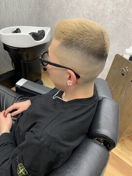 グローブ バーバー(GROVE BARBER) スキンフェード フェードカット ハイスキンフェード