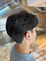 ケンジ 平塚 アネッタ(KENJE annetta)&nbsp;刈り上げマッシュ　センターパート