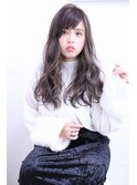 【florun.】大きめウェーブのアッシュロング