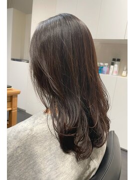 エムプラス 二子玉川(Mplus) 大人女性にオススメ、30.40代上品ロングパーマ　夏目サトル