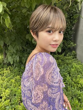 スミス 秋葉原(Smith) くびれショート/大人可愛い/前髪/ベージュ系カラー