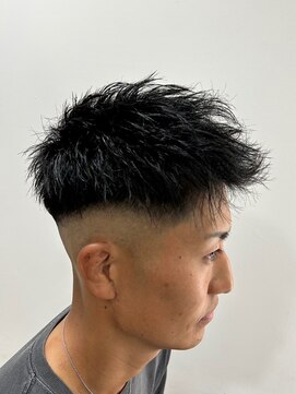 刈部倶楽舞 ビジネスヘア/スキンフェード/アップバング/ジェットモヒカン