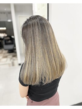 エレクシィ(ELEXY) コントラストバレイヤージュカラー　　ロング