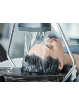 ≪頭皮も髪も心も癒される至福のひと時≫季節に合わせた香りも心地よい、頭浸浴と本格的なスパをあなたに-