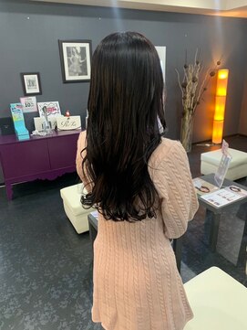 アイズ 渋沢(AIZU) 韓国風コテ巻きロング