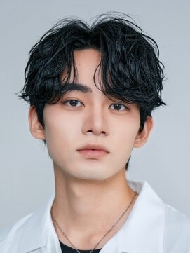 フィフスパーク(fifth PARK) ラフな質感が◎スパイラルパーマ×センターパート