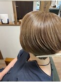 白髪ぼかしハイライト/ショートカット/30代/40代