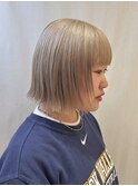ミルクティーベージュ