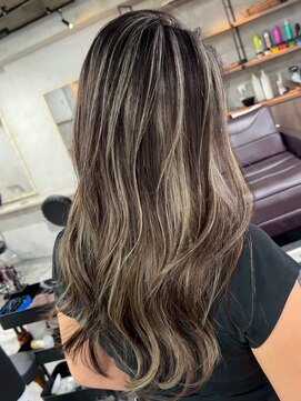 アポロ 横浜駅店(apollo) ブリーチ/ミディアムヘア/デザインカラー/フェイスフレーミング