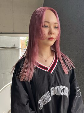 アルカナ 明治神宮前原宿(ARCANA) ピンクカラー　ペールピンク　姫カット　サーモンピンク