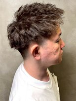 ディスイズバーバーサード(THIS IS BARBER 3rd)&nbsp;ツーブロック マッシュ ツイストスパイラルパーマ アッシュ