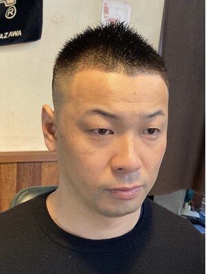 大人の男性《おとこ》の隠れ床屋《バーバー》【メンズカット￥2800】マンツーマン施術で周りも気にならない