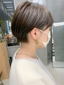 テトヘアー(teto hair) 耳掛けマッシュショート、ワイドバング、アッシュブラウン