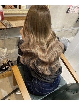 リエコー(RE'ECHO) カラーとプルエクステでイメージチェンジ