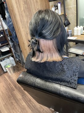 ラル(Lull) 【ブラック×ピンクベージュ】インナーカラー/髪質改善/個室