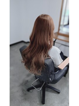 浮雲(UKIGUMO) 毛先のダメージへの配慮が綺麗なヘアカラーの成功の秘訣