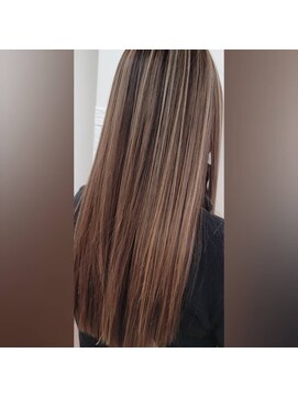 シーズヘア南口店 艶髪　こだわりの縮毛矯正　お任せください！