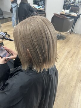 フリック(FLiC) ミルクティーベージュ