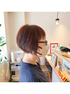 ハチマルハチ エアー 向ヶ丘遊園店(808 air) オレンジカラーの前下がりショート