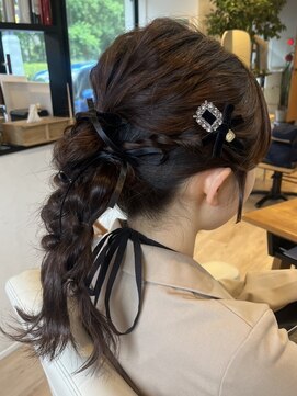 ボヌール(BonHeur) ポニーアレンジ