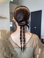 キチ(kici)&nbsp;カチモリシニヨン/タイトアレンジ/お呼ばれヘアセット