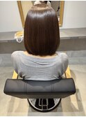 季節に合ったボブにアッシュブラウンでさらに涼しい印象に♪