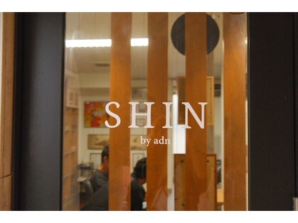 シンバイアドゥーノ(SHIN by adn)の写真