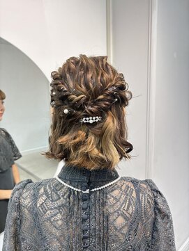 アオ(AO。) ハーフアップアレンジ/ボブヘアアレンジ/結婚式お呼ばれヘア