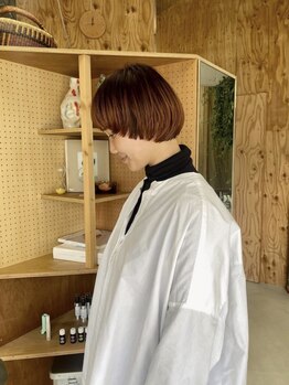ネイビー(nvy)の写真/年齢変化に合わせた“デザイン×ヘアケア”大人女性特有の悩みを上手に引き出すカウンセリング力が好評◎