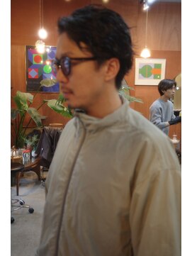 エディ(Edy) メンズセンターパートフェザーパーマケアパーマ眉毛カット岡山