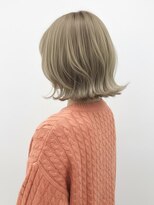 ツイッグ バイ ヤード(twig by YARD.) 白髪ぼかし×ボブ