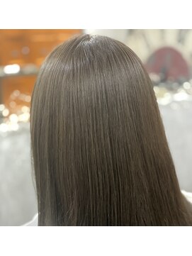 ロイジー(roijir) 【roijir 表参道】ツヤ髪×オリーブカラー