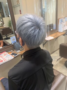 バグズ ヘアデザイン 桔梗が丘店(Baguz HAIR DESIGN) ホワイティアッシュツーブロック刈り上げ10代20代