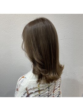 フェリア 梅田(FERIA) ミルクティーベージュ