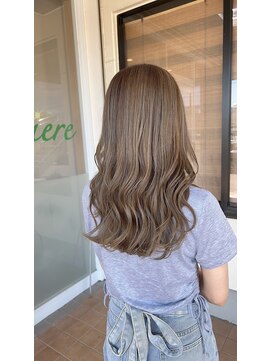 ルミエール(lumiere) 柔らかさのあるグレージュ