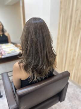 ポッシュ(Posh.) バレイヤージュ