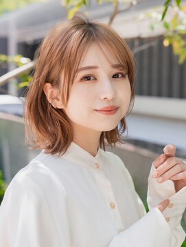 トッカ ヘアアンドトリートメント 難波店 ふんわりくびれミディ