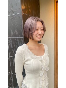 カフネ ジュントス ヨロ(Cafune' juntos YOLO) ボブ（ミニボブ）×肌馴染みのいいシアベージュ